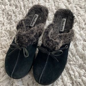 Skechers Furr Mules Size 7.5